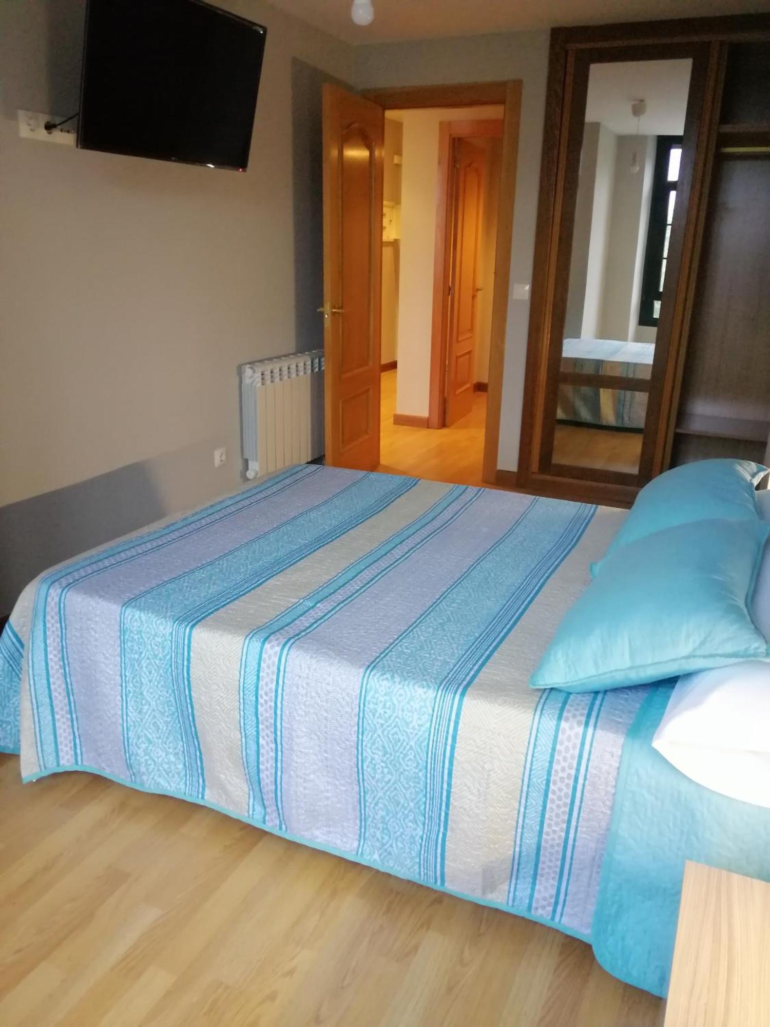 Apartamentos San Roque Рибадео Стая снимка